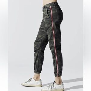 Sundry Jogger Sz 29 Camouflage Cotton Twill Zip Army Green Red side Stripe *F7